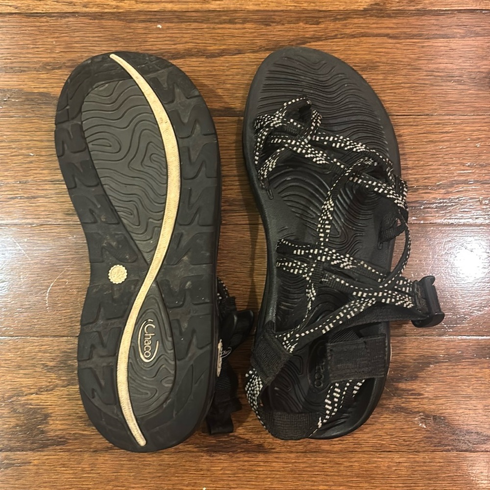 Chaco Sandals Black & White Women’s Size 8